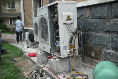 河北石家庄搬家指南 实木家具拆装与空调移机维修注意事项