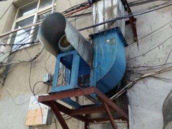 重庆四公里地区空调维修清洗与饭店烟道定制安装指南